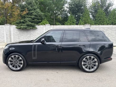 Used 2025 Land Rover Range Rover Autobiography AWD/4WD image 2