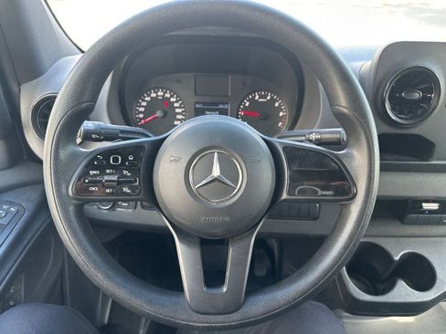 Used 2021 Mercedes-Benz Sprinter 2500 w/ Driver Convenience Package image 11