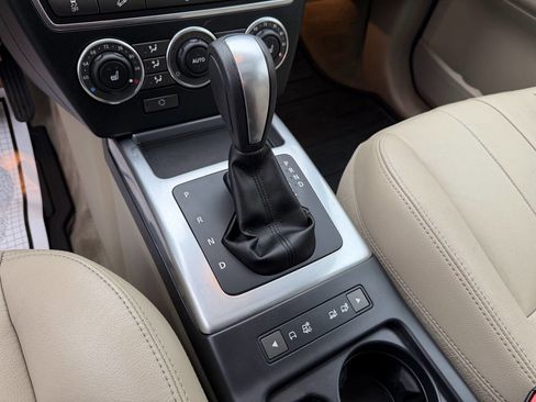 Used 2014 Land Rover LR2 HSE image 23