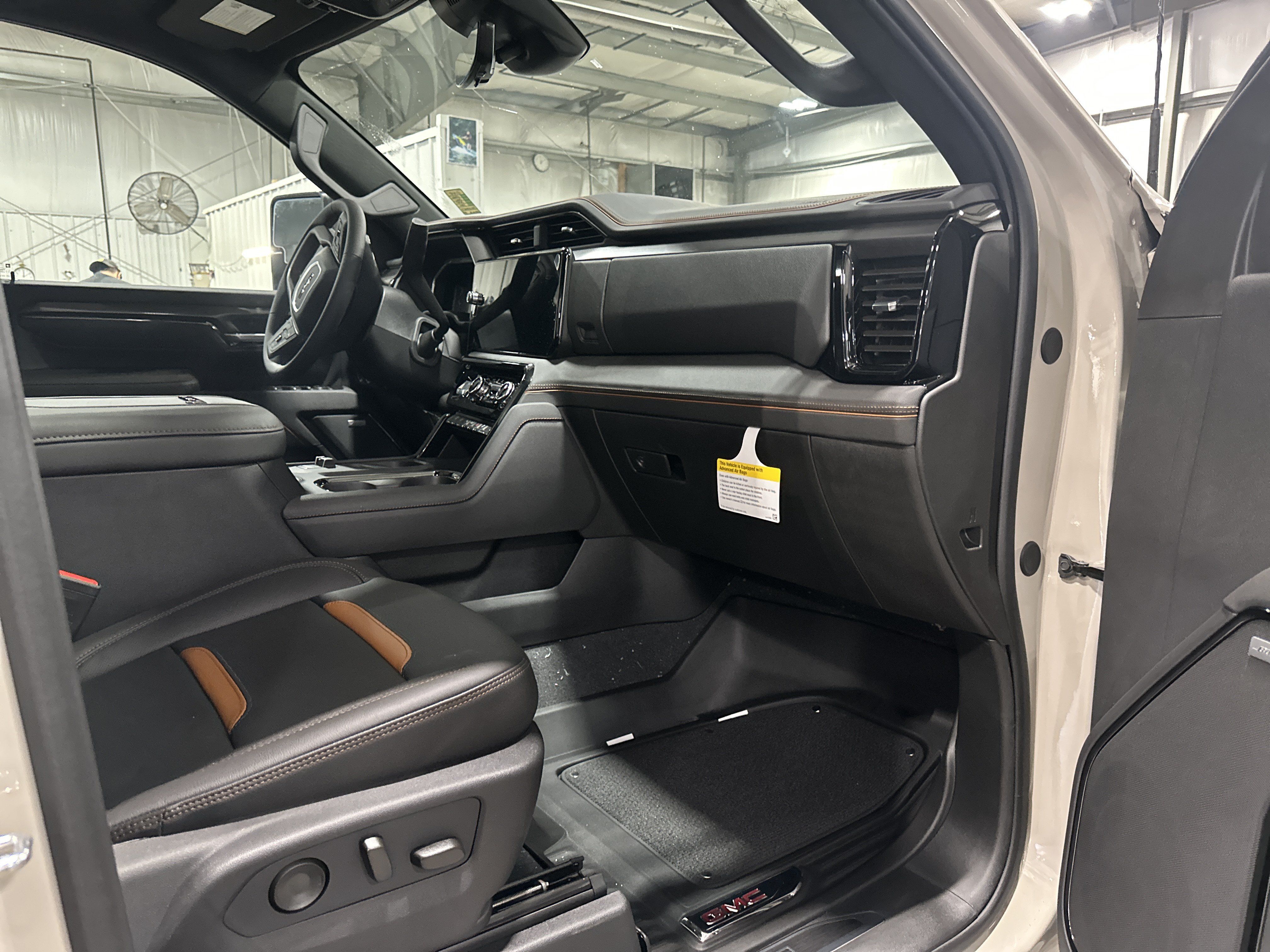 Used 2026 GMC Sierra 3500 AT4 w/ AT4 Premium Plus Package AWD/4WD image 14