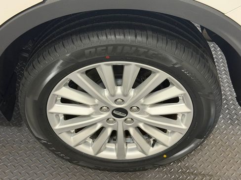 Used 2019 Lincoln MKC Premiere FWD image 19