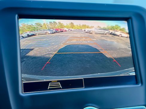 Used 2022 Chevrolet Equinox LT FWD image 18