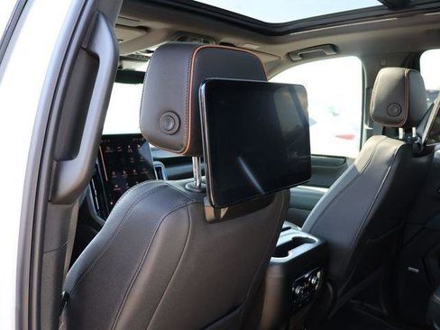 New 2026 GMC Yukon XL AT4 w/ AT4 Premium Plus Package AWD/4WD image 12