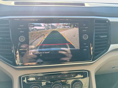 Certified 2022 Volkswagen Atlas SE image 26