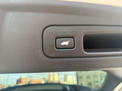 Used 2023 Acura MDX A-Spec image 32