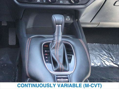 Used 2025 Honda HR-V Sport image 19