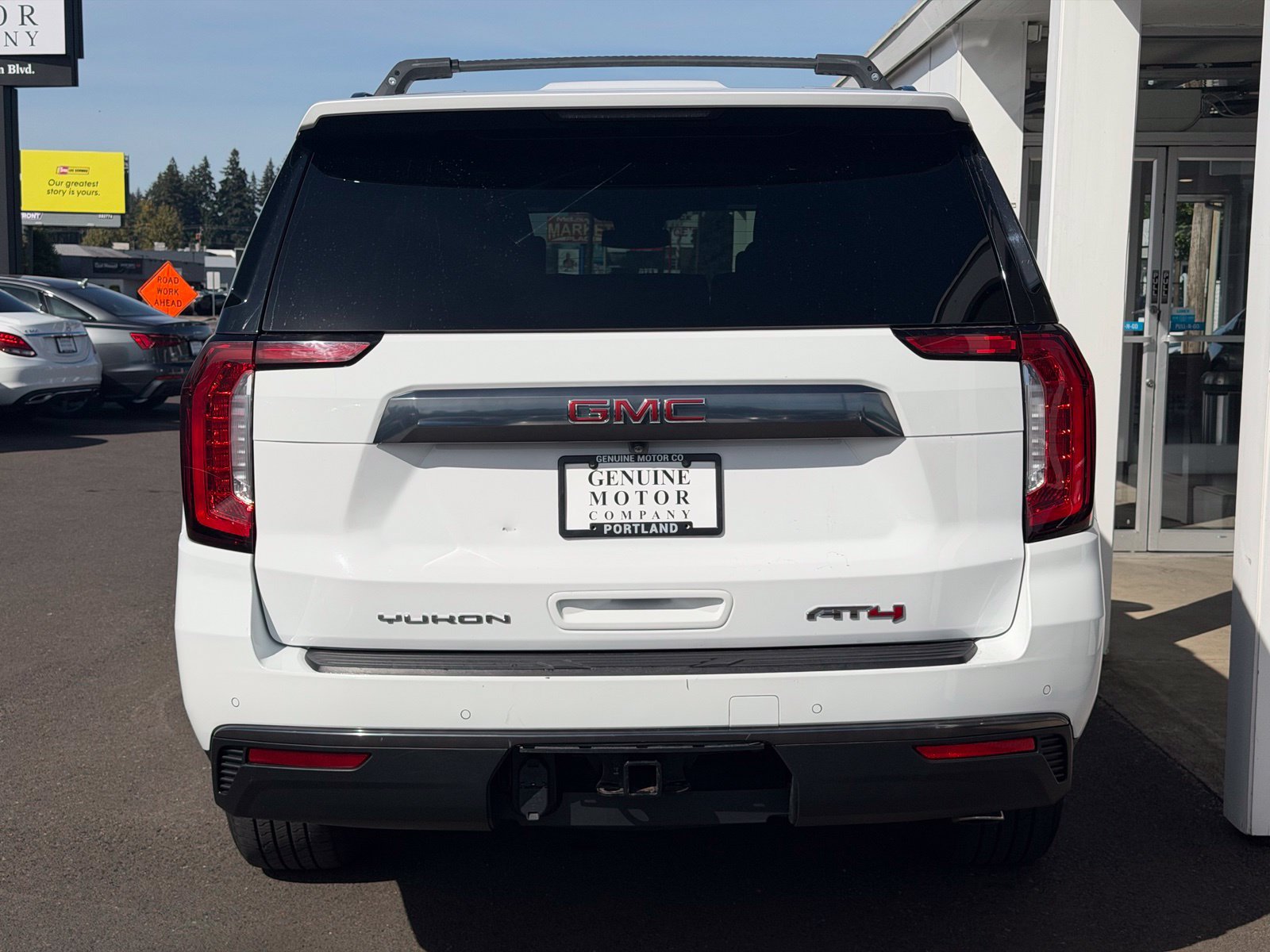 Used 2021 GMC Yukon AT4 w/ AT4 Premium Plus Package AWD/4WD image 4