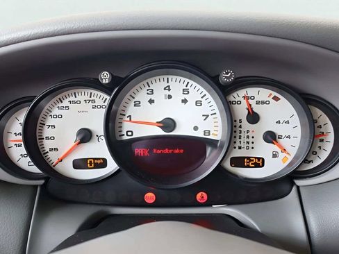 Used 2005 Porsche 911 Carrera image 14