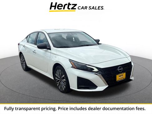 Used 2025 Nissan Altima 2.5 SV FWD image 1