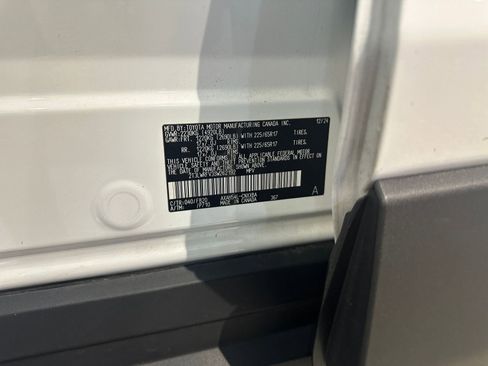 Used 2025 Toyota RAV4 LE image 28