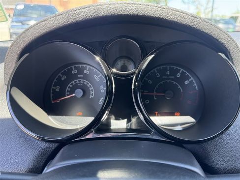 Used 2008 Saturn Sky w/ Weekend Getaway Package image 27