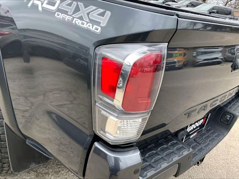 Used 2020 Toyota Tacoma TRD Off-Road image 28