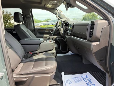 Used 2025 Chevrolet Silverado 2500 LT w/ Trail Boss Package AWD/4WD image 32