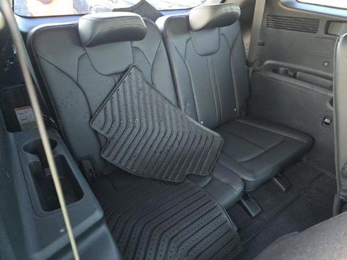 Used 2025 Kia Sorento EX w/ Panoramic Sunroof Package image 18