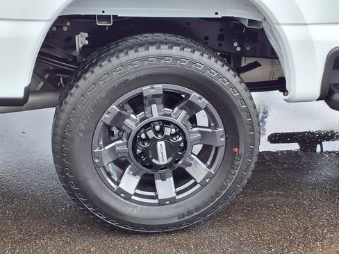 Used 2024 Ford F250 Lariat w/ Sport Appearance Package image 27