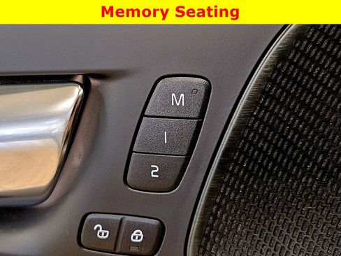 Used 2021 Volvo S60 T5 R-Design image 27