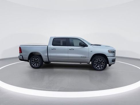 New 2026 RAM 1500 Laramie AWD/4WD image 9