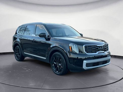 Used 2023 Kia Telluride S image 8