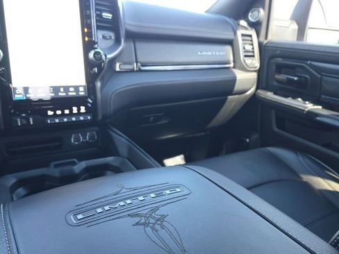 Used 2023 RAM 3500 Limited image 31