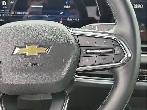 Used 2025 Chevrolet Equinox LT w/ Convenience Package II image 19