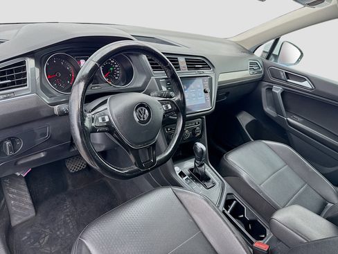 Used 2018 Volkswagen Tiguan SE FWD image 7