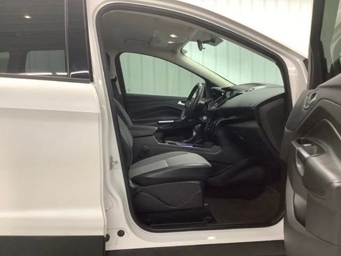 Used 2018 Ford Escape SE w/ SE Sport Appearance Package AWD/4WD image 12