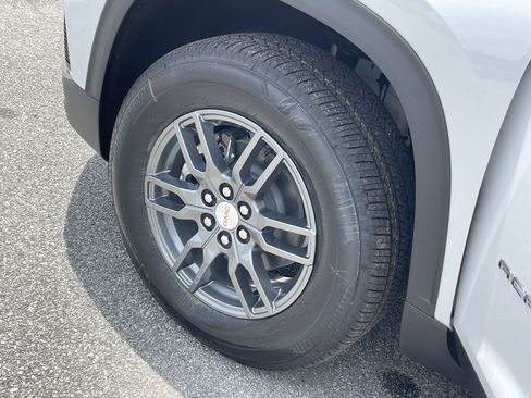 New 2025 GMC Acadia Elevation image 26