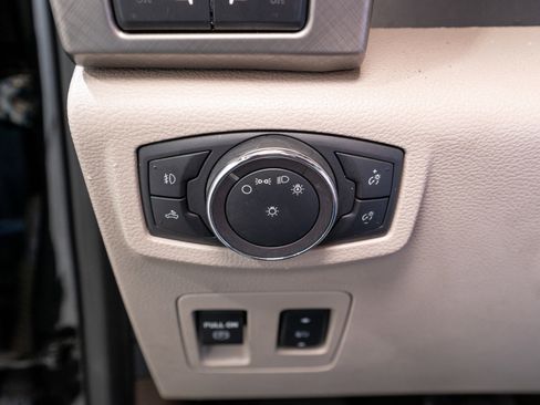 Used 2019 Ford F150 Limited w/ Trailer Tow Package image 35