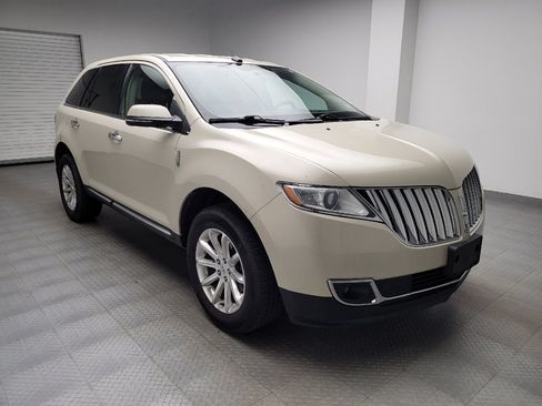 Used 2015 Lincoln MKX AWD w/ Equipment Group 101A image 13