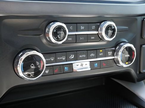 Used 2024 Ford F450 Limited AWD/4WD image 28