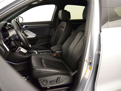 Certified 2022 Audi Q3 2.0T Premium w/ Convenience Package image 4