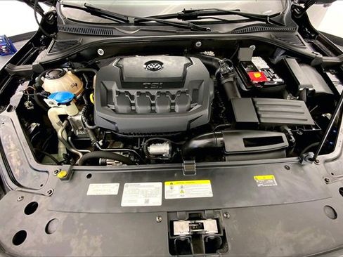 Used 2022 Volkswagen Passat 2.0T R-Line image 10
