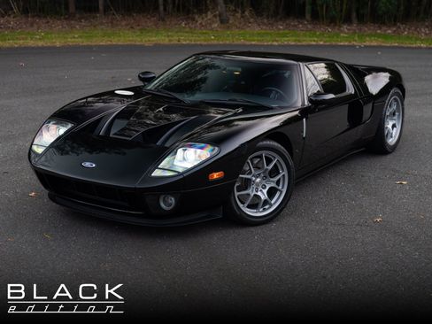 Used 2006 Ford GT RWD image 1