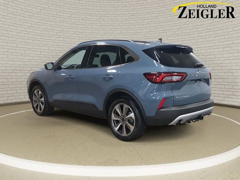 Used 2025 Ford Escape Platinum w/ Premium Technology Package image 7