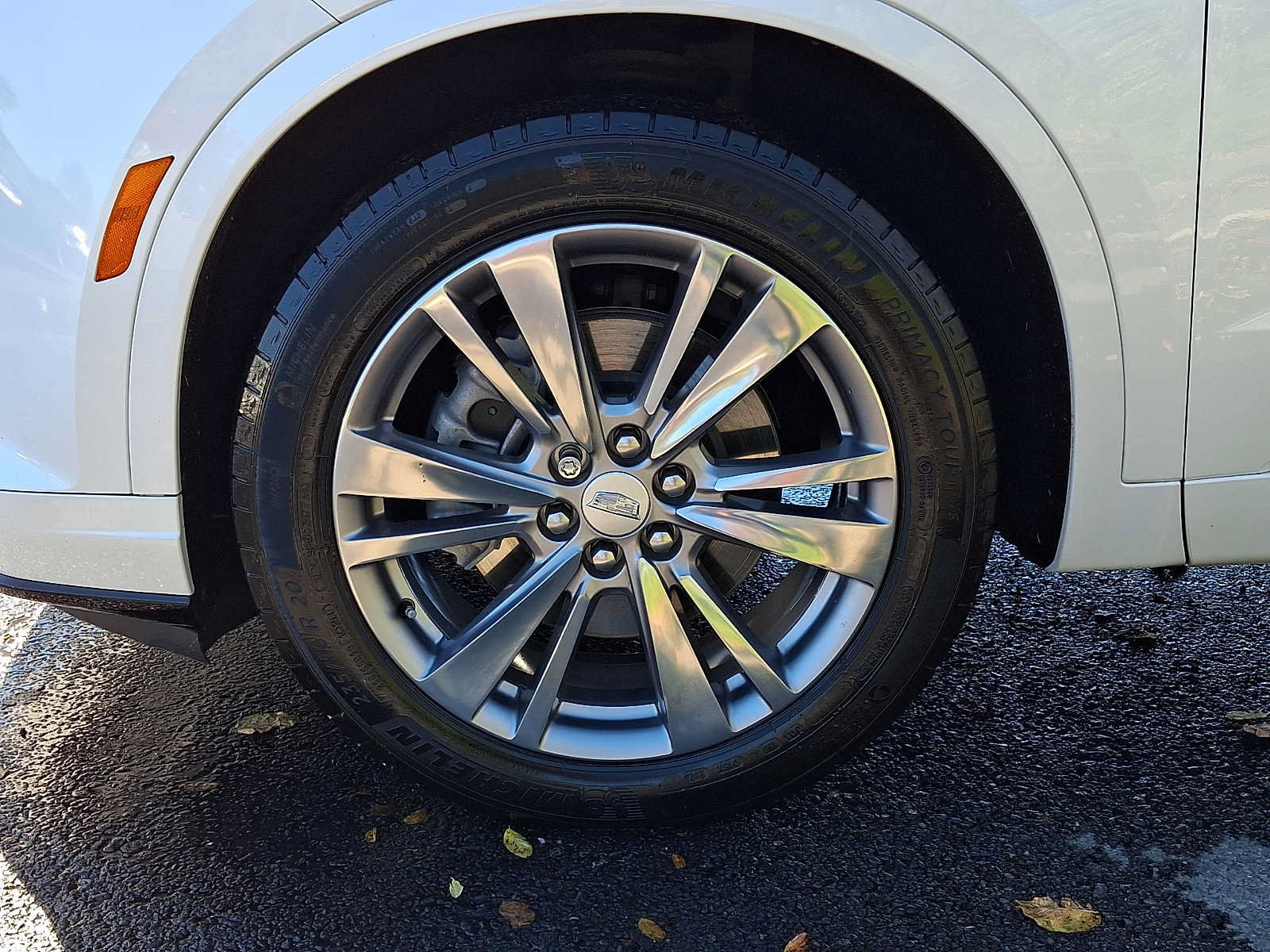 Used 2024 Cadillac XT6 Premium Luxury AWD/4WD image 8