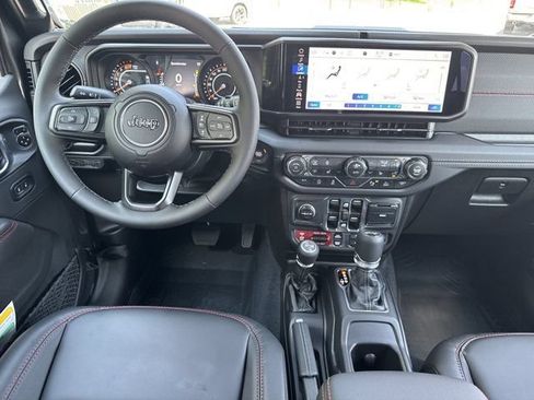 New 2026 Jeep Wrangler Unlimited Rubicon AWD/4WD image 22