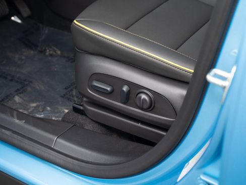 Used 2026 Chevrolet TrailBlazer ACTIV w/ Driver Confidence Package image 28