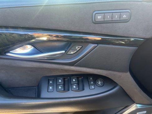 Used 2018 Cadillac Escalade Platinum image 11