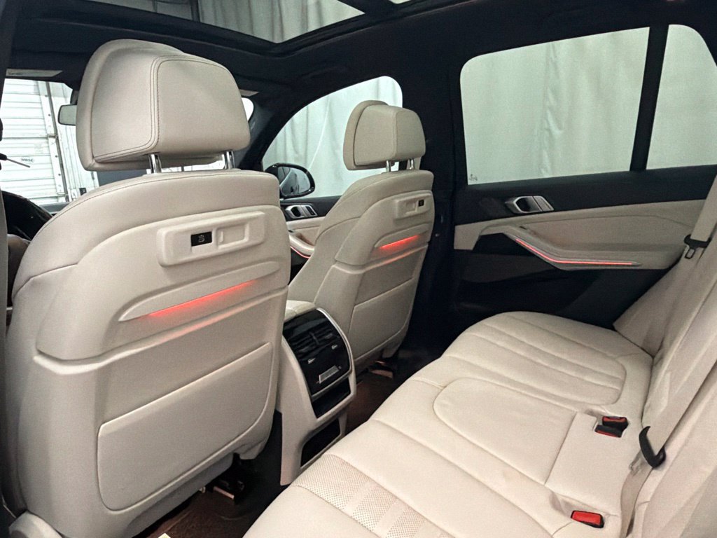 Used 2020 BMW X5 sDrive40i w/ Luxury Seating Package RWD image 24