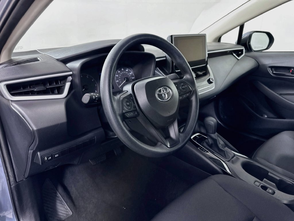 Certified 2025 Toyota Corolla LE FWD image 9