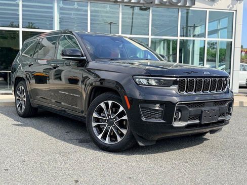 Used 2022 Jeep Grand Cherokee L Overland w/ Advanced Protech Group III AWD/4WD image 8