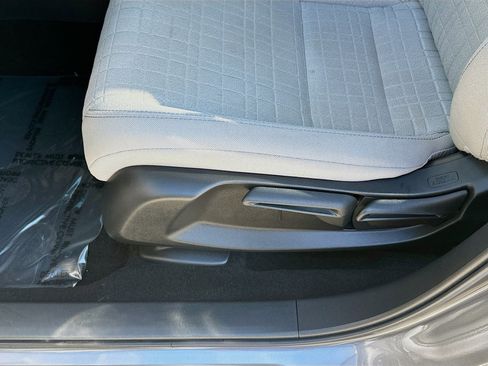 Certified 2024 Honda HR-V LX image 17