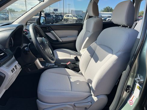 Used 2014 Subaru Forester 2.5i AWD/4WD image 14