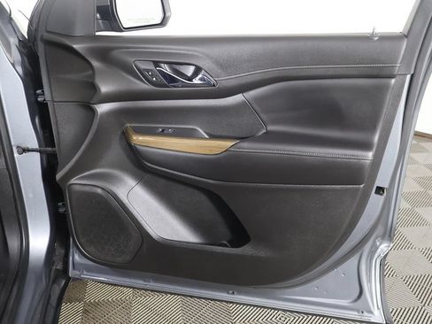 Used 2021 GMC Acadia SLE w/ LPO, Floor Liner Package FWD image 21