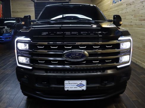Used 2025 Ford F250 King Ranch w/ FX4 Off-Road Package AWD/4WD image 7