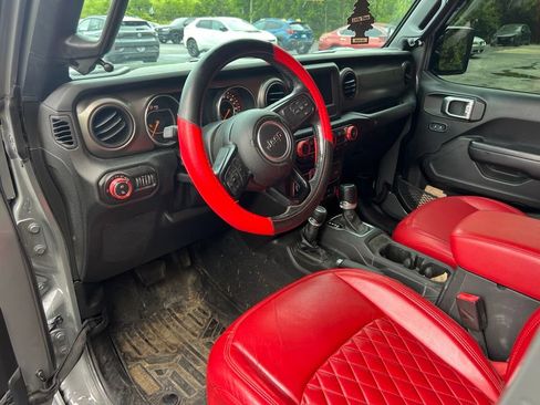 Used 2020 Jeep Gladiator Sport w/ Quick Order Package 24S AWD/4WD image 9