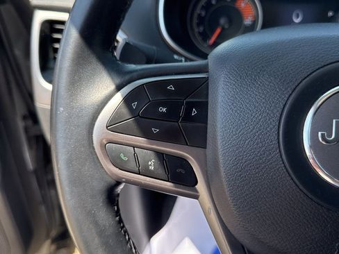 Used 2019 Jeep Cherokee Limited AWD/4WD image 15