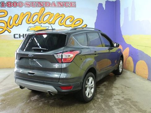 Used 2018 Ford Escape SE image 8