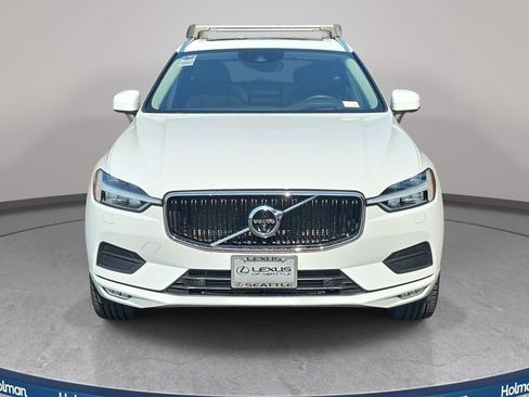 Used 2020 Volvo XC60 T5 Momentum w/ Protection Package Premier AWD/4WD image 3