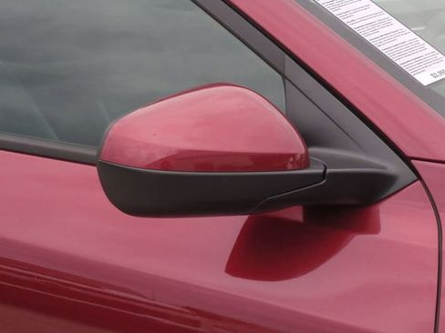 Certified 2025 Chevrolet Trax LT image 12